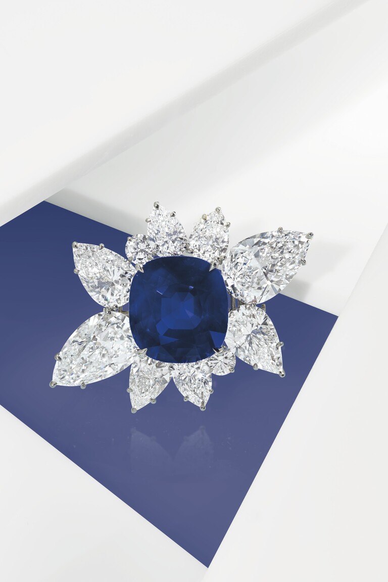 What to Wear With a Sapphire Necklace (And Can You Wear Sapphire Every Day?)