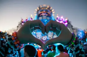 Rave Festival Outfits - Styling The Perfect Rave Outfits