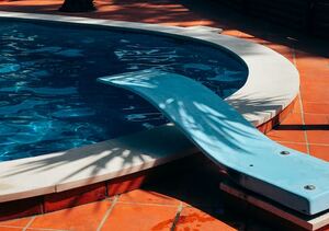 6 Tips To Help You Get Rid Of Stains In A Pool