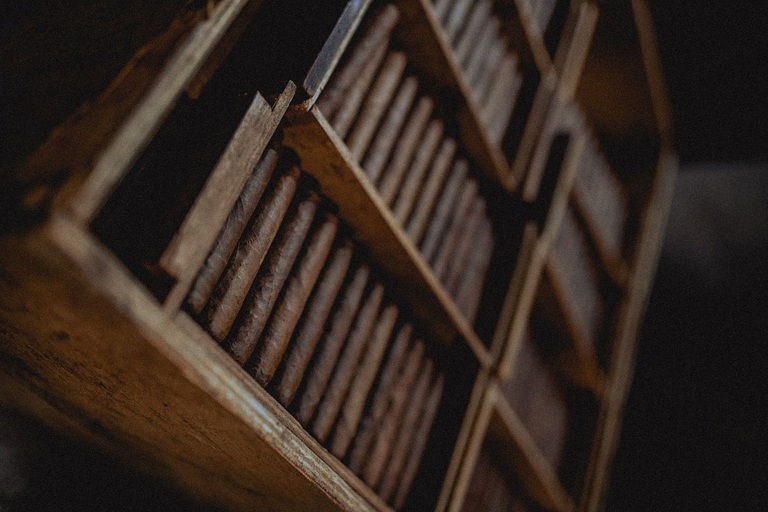 Helpful Tips For Finding Good Cabinet Humidor