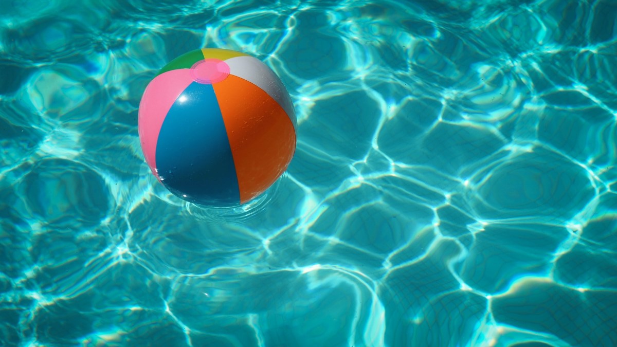 6 Tips To Help You Get Rid Of Stains In A Pool