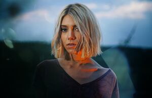 How To Wear Blonde Hair With Style And Grace