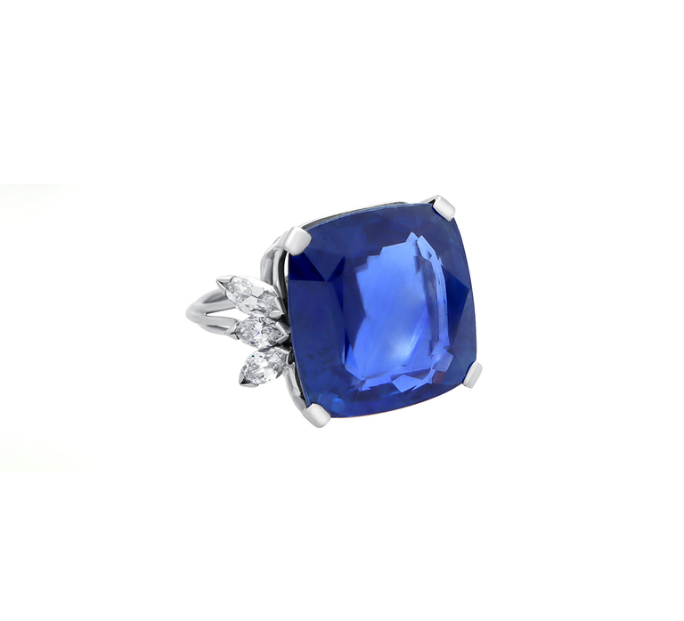Susannah Lovis Presents Largest Sapphire On The UK Market
