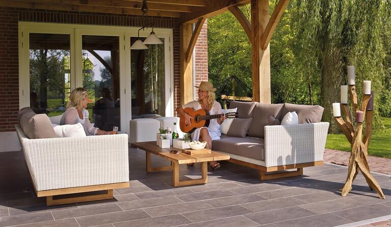 Maximizing Your Outdoor Living Space: Tips for a Stylish and Functional Patio Renovation