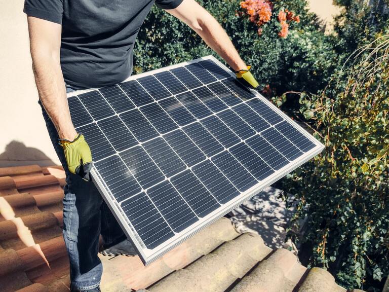 Top Tips To Help You Install Solar Panels In Your House