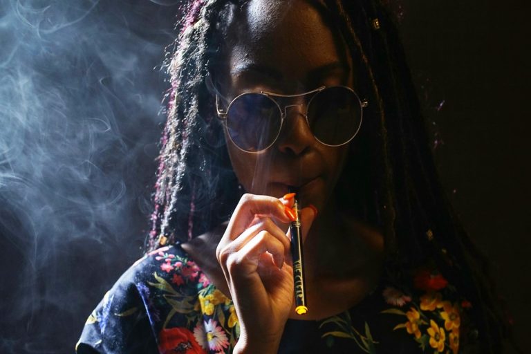 The Rise of Disposable Weed Pens in Modern Cannabis Culture