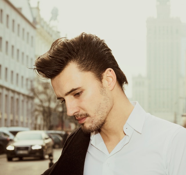 Home versus Professional Hair Care: Which One to Choose to Fight Men Hair Loss