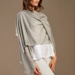 Cape Knitted Spray Perla image 2