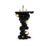 Newton Freestand image 1